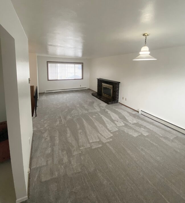 property at 1619 2nd St