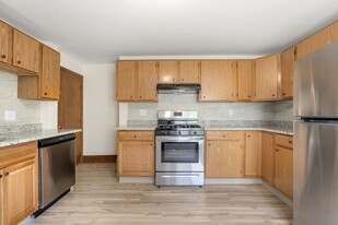 147 River St, Unit 2 Apartamentos