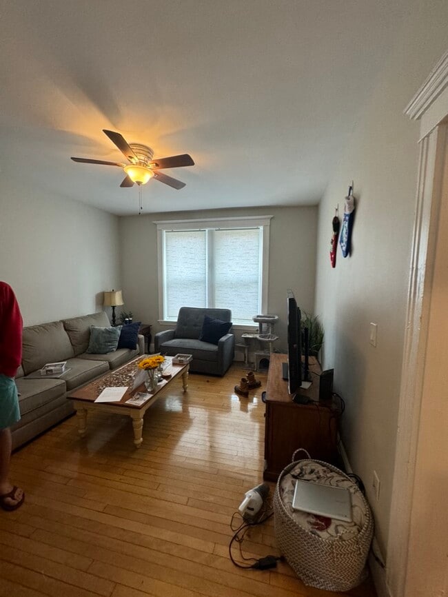 79 Maple St, Unit 1