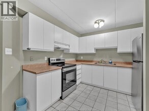 5830 Malden Rd in Windsor, ON - Building Photo - Building Photo