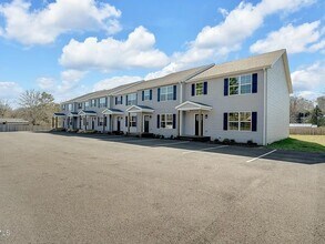 12150 Arbor St in Meadowview, VA - Building Photo - Building Photo