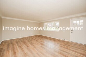 489 Harris Rd in Richmond Heights, OH - Building Photo - Building Photo