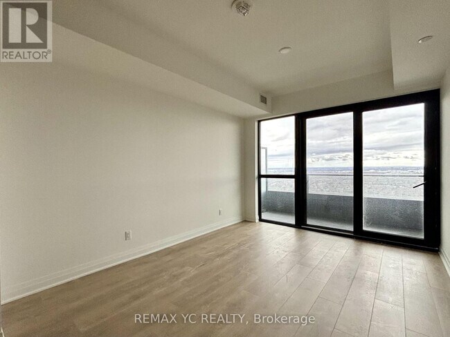 4015 The Exchange in Mississauga, ON - Building Photo - Building Photo