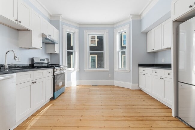 106 Paul Gore St in Boston, MA - Building Photo - Building Photo