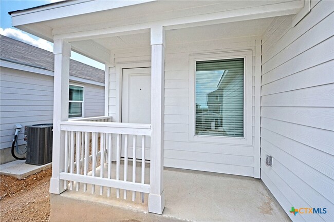 429 Payton Pl in Marion, TX - Foto de edificio - Building Photo