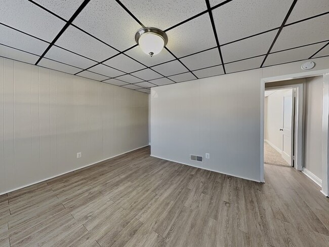 1917 Searles Rd in Dundalk, MD - Building Photo - Building Photo