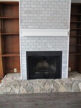 406 N Carrier Pkwy in Grand Prairie, TX - Building Photo - Building Photo