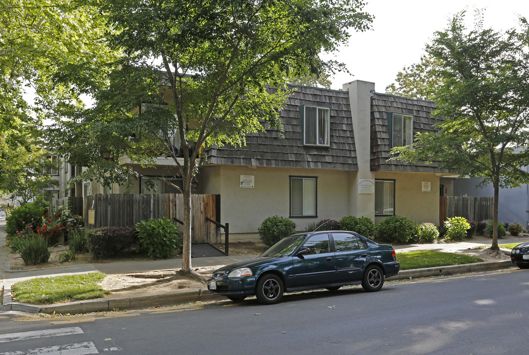 23rd & C Street Apartments in Sacramento, CA - Building Photo