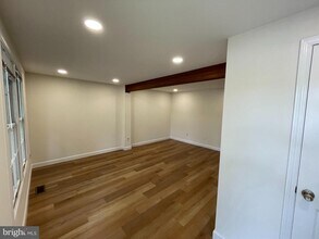 10317 Granite Creek Ln in Oakton, VA - Building Photo - Building Photo