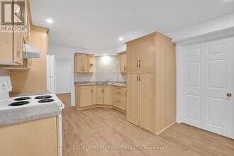 40 Venetian Crescent in Vaughan, ON - Building Photo - Building Photo