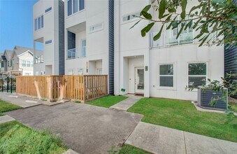 2116 Naomi St in Houston, TX - Building Photo - Building Photo