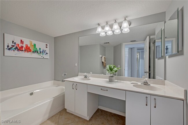 property at 992 Woodshire Ln