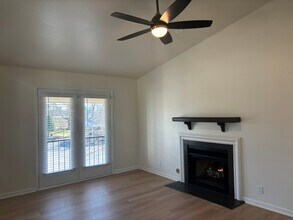 232 Cottage Pl in Nashville, TN - Foto de edificio - Building Photo