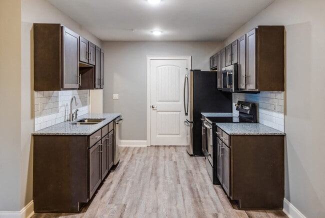 Mode at Melbourne in Melbourne, FL - Building Photo - Building Photo