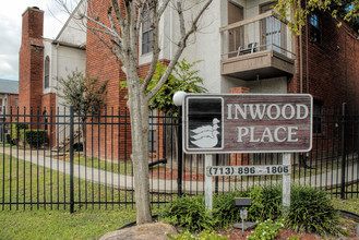 Inwood Place Apartments in Houston, TX - Building Photo - Building Photo