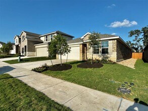 2820 Owl Head Dr in Leander, TX - Building Photo - Building Photo