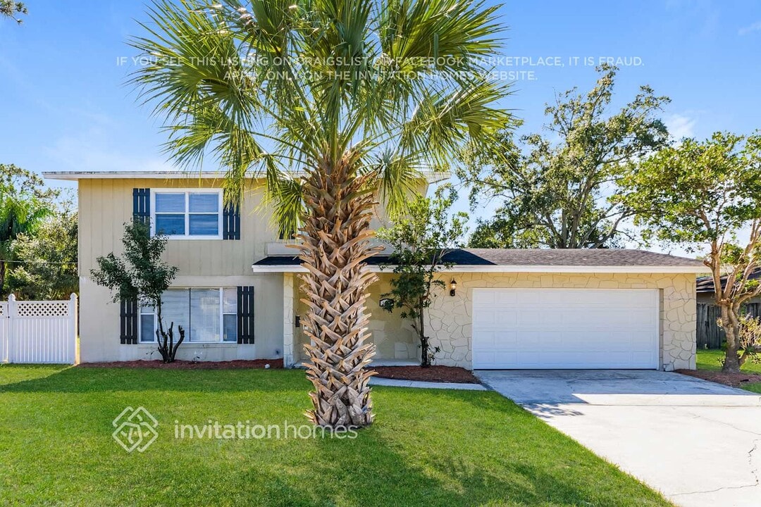 2218 Winter Woods Blvd in Winter Park, FL - Foto de edificio