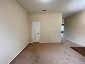 602 Moonwalker Trail in Buda, TX - Building Photo - Building Photo