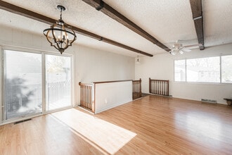 1707 Cedarbrook Ct in Sycamore, IL - Building Photo - Building Photo
