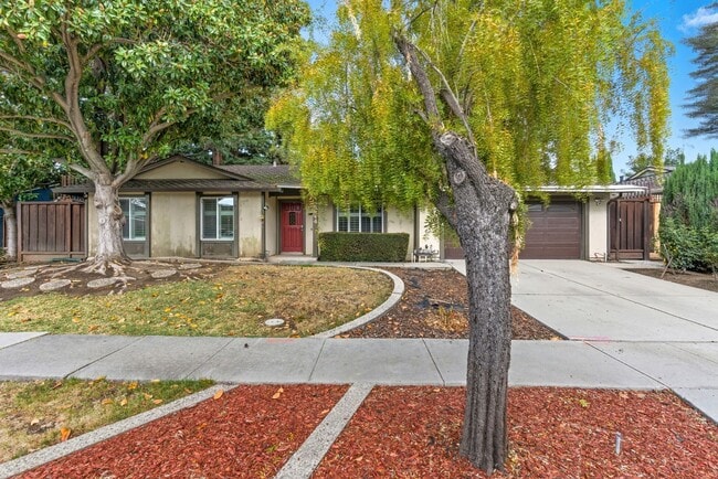 property at 6944 Avenida Rotella