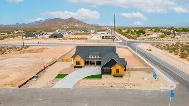 3291 Colina Ct in Las Cruces, NM - Building Photo - Building Photo
