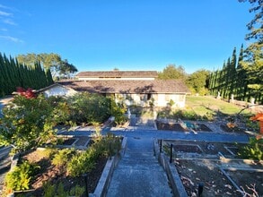 98 Mesa Ct in Atherton, CA - Building Photo - Building Photo