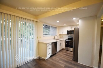 33705 37th Pl SW in Federal Way, WA - Building Photo - Building Photo