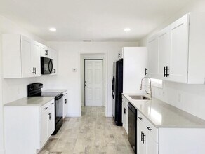 9765 Montana Ct in Bonita Springs, FL - Building Photo - Building Photo