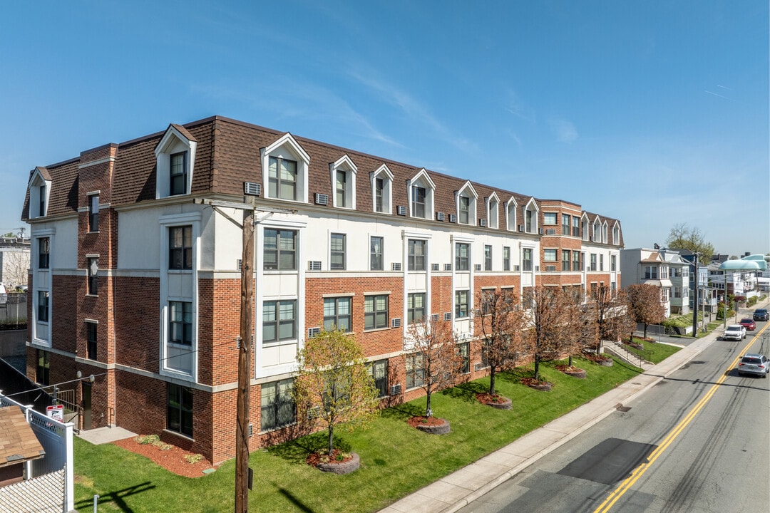 Kearny Senior Residence in Kearny, NJ - Foto de edificio