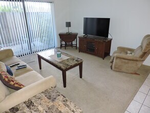 3402 Gardens East Dr, Unit Glenbrook in Palm Beach Gardens, FL - Building Photo - Building Photo