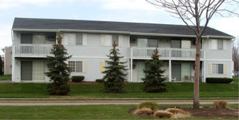 491-496 Stratford Way Apartments