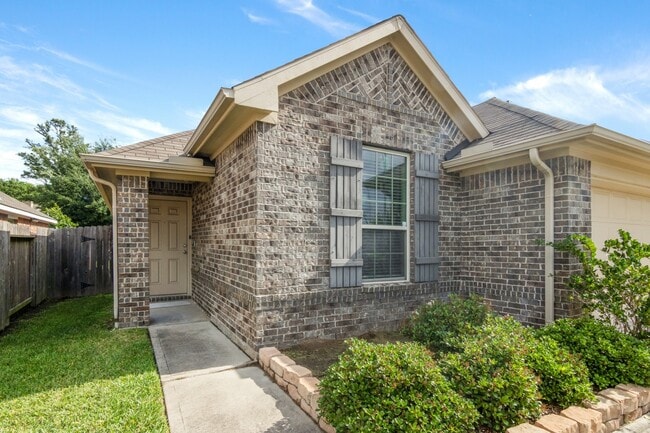 property at 7006 Whitlow Wonder Ln