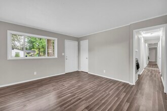 405 Summerhaven Dr in Columbus, MS - Foto de edificio - Building Photo