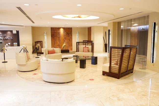 2555 Collins Ave, Unit 808 in Miami Beach, FL - Building Photo - Building Photo