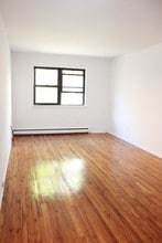 Princess Mary in Astoria, NY - Foto de edificio - Interior Photo