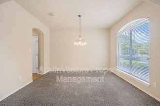27 Juniper Berry Way in Lakeway, TX - Building Photo - Building Photo