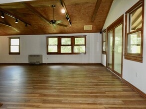 15 Chestnut Creek Rd in Candler, NC - Building Photo - Building Photo