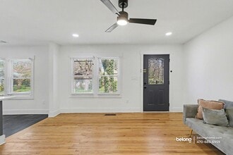 1866 Thompson Ave in Atlanta, GA - Foto de edificio - Building Photo