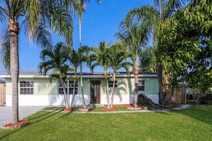 1357 Drexel Rd in West Palm Beach, FL - Building Photo
