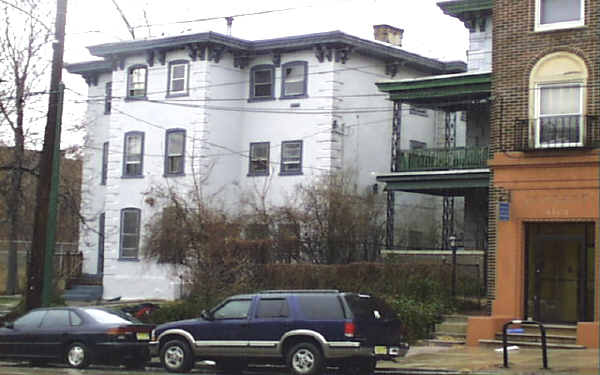 4105 Baltimore Ave in Philadelphia, PA - Building Photo