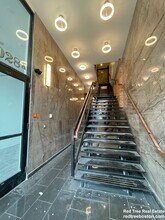 1028a Commonwealth Ave, Unit 203 in Boston, MA - Foto de edificio - Building Photo