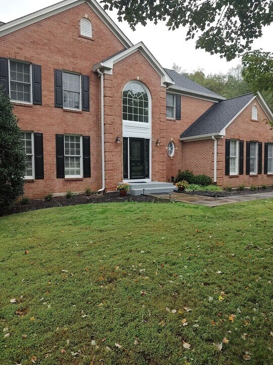 6529 Garden Grove Way in Gaithersburg, MD - Building Photo