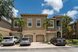 4861 Bonsai Cir in Palm Beach Gardens, FL - Building Photo - Building Photo