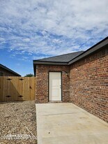 5707 Kemper St in Lubbock, TX - Building Photo