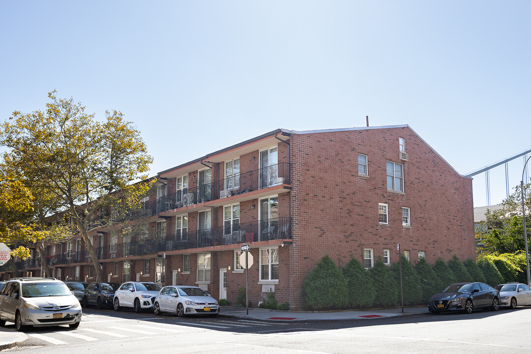 302-340 101st St in Brooklyn, NY - Building Photo