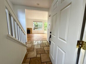 4905 Santo Dr in Oak Park, CA - Building Photo - Building Photo