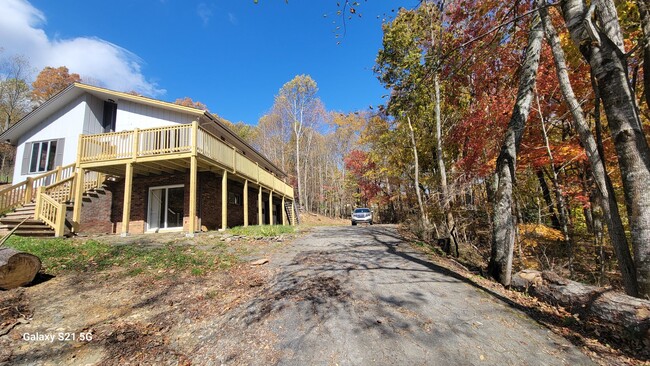 7531 NC-194 in Boone, NC - Building Photo - Building Photo