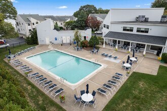 42 Turtle Bay Dr in Branford, CT - Building Photo - Building Photo