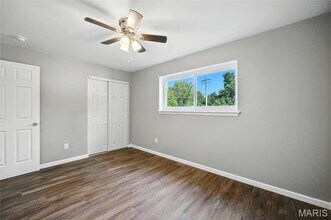 2320 Patterson Rd in Florissant, MO - Foto de edificio - Building Photo