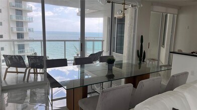 18671 Collins Ave, Unit 804 in Sunny Isles Beach, FL - Foto de edificio - Building Photo